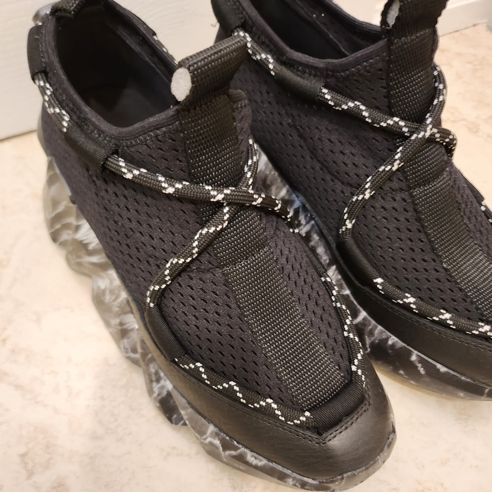 Space kick V boots
